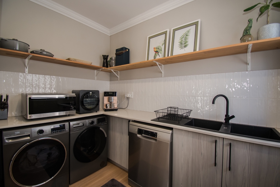 3 Bedroom Property for Sale in Helderberg Village Western Cape